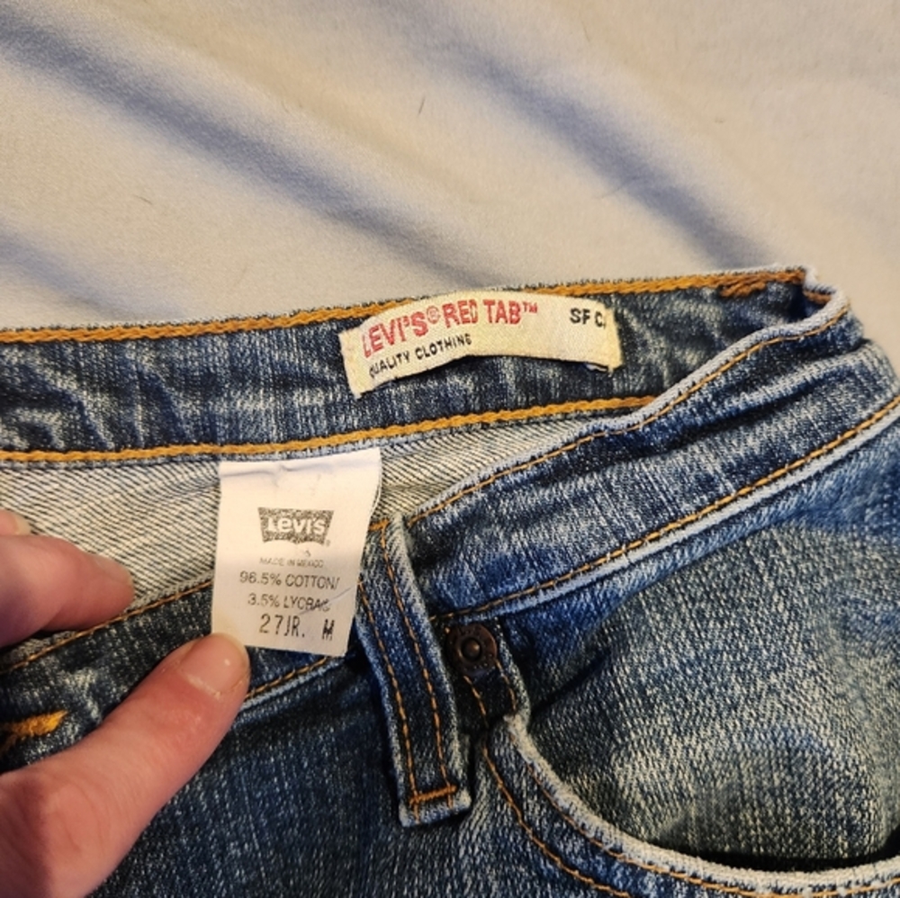 Women's Levi's Red Tab Jeans Size 27JR - Picture 2 of 6
